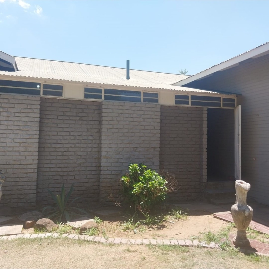 3 Bedroom Property for Sale in Kroonheuwel Free State